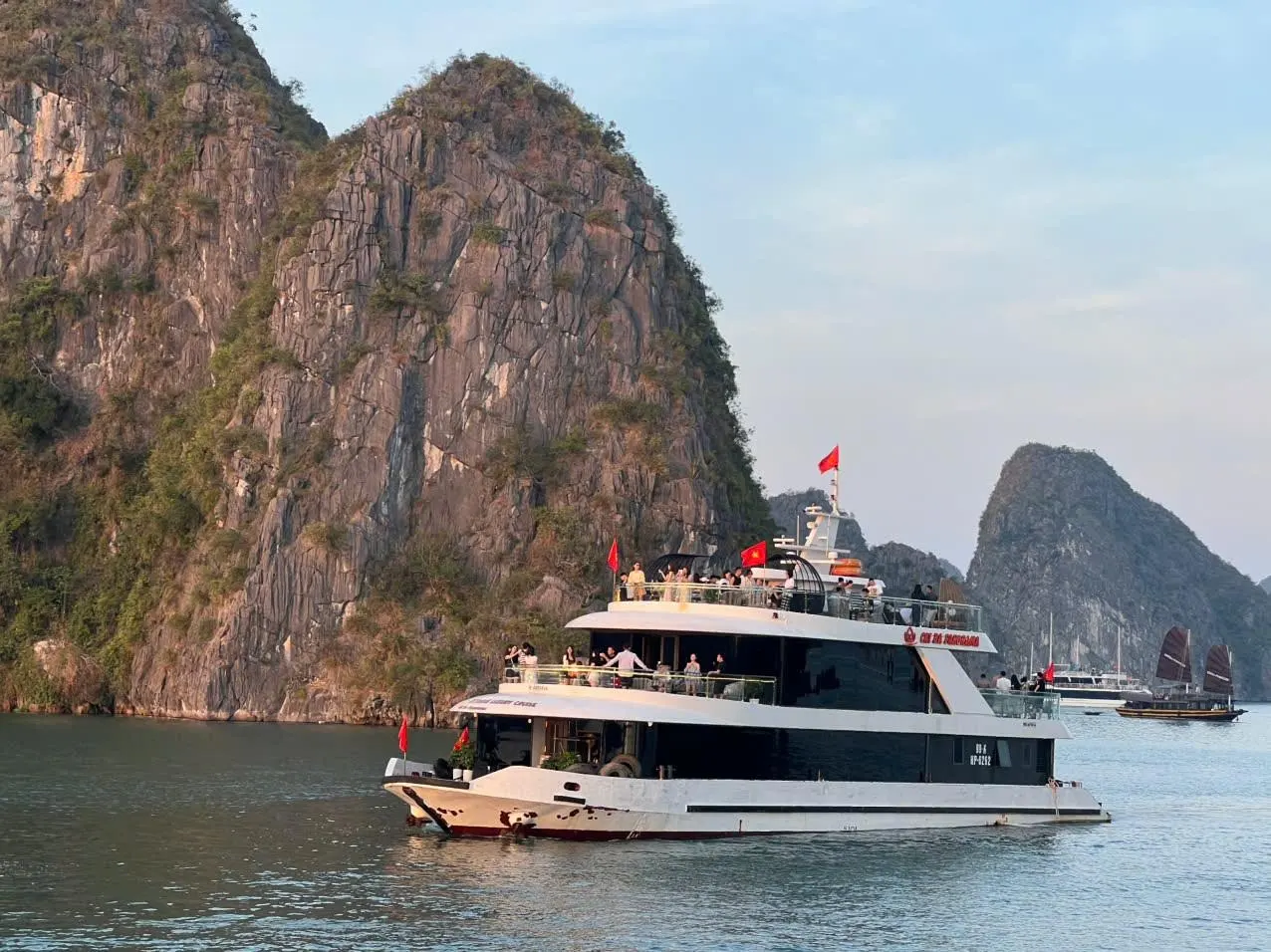 Fullday Luxury Cruise Visit Lan Ha Bay