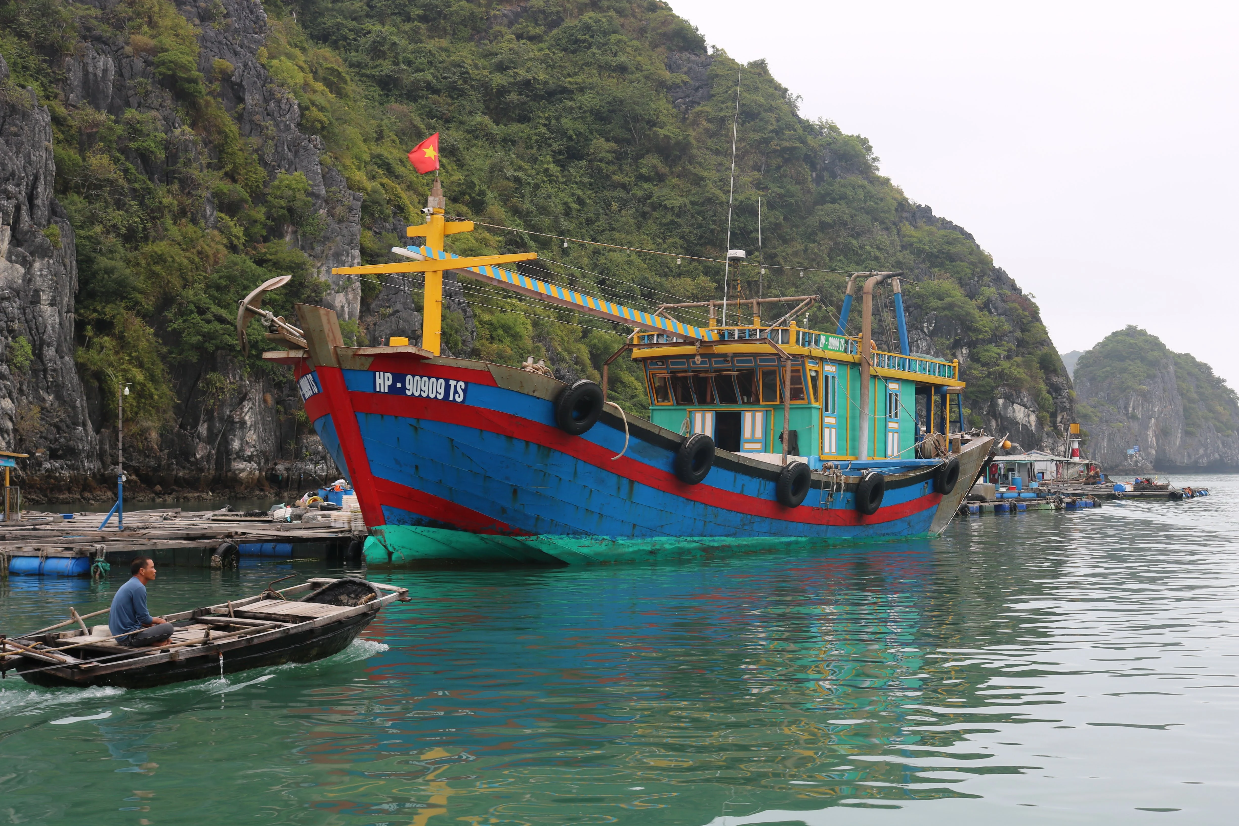 Local Private Fishing Boat on Lan Hạ Bay Tour
